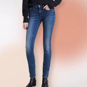 Levi’s Classic 502 Dark‎ Wash Tapered Jeans 29/28